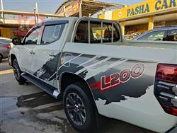 میتسوبیشی L200
